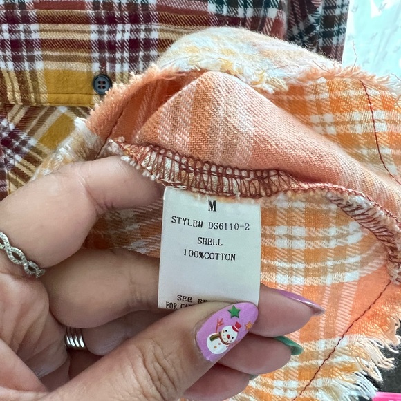 Oli + Hali | Oversized Two Tone Cropped Flannel - Picture 6 of 8